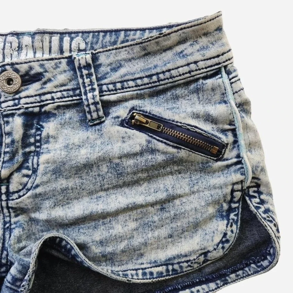 true vintage low-rise hydraulic mini shorts - Picture 2 of 4